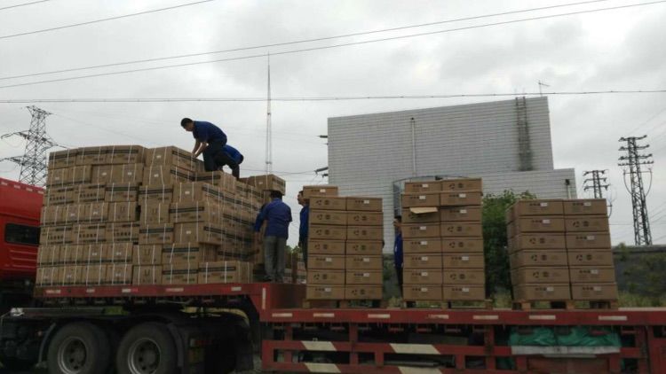 站在頂端，注意安全